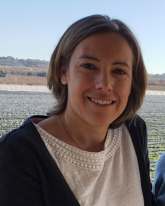 Dr Paola Carr-Walker